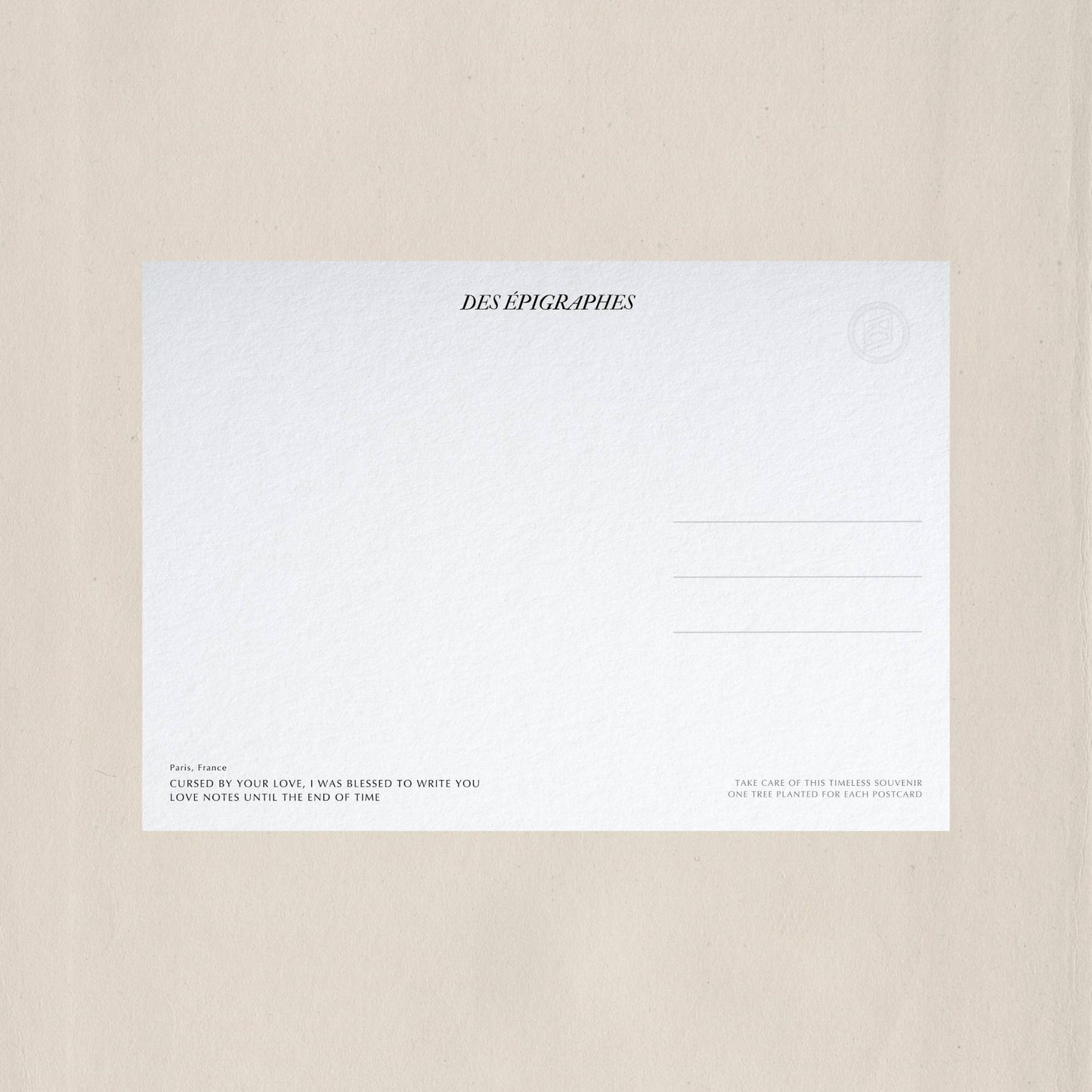 Elegant postcard back design by Des Épigraphes, featuring a poetic inscription and refined layout.