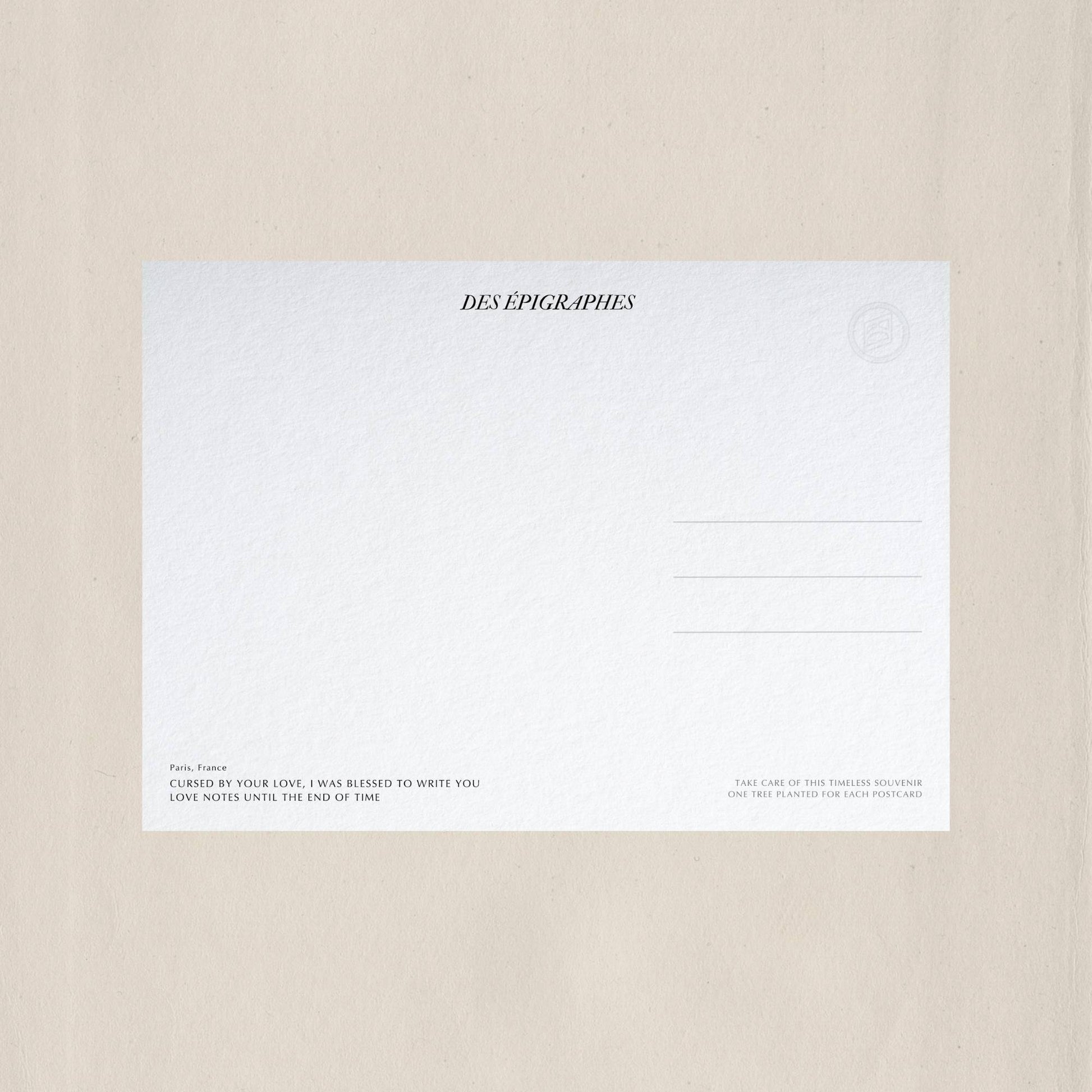 Elegant postcard back design by Des Épigraphes, featuring a poetic inscription and refined layout.