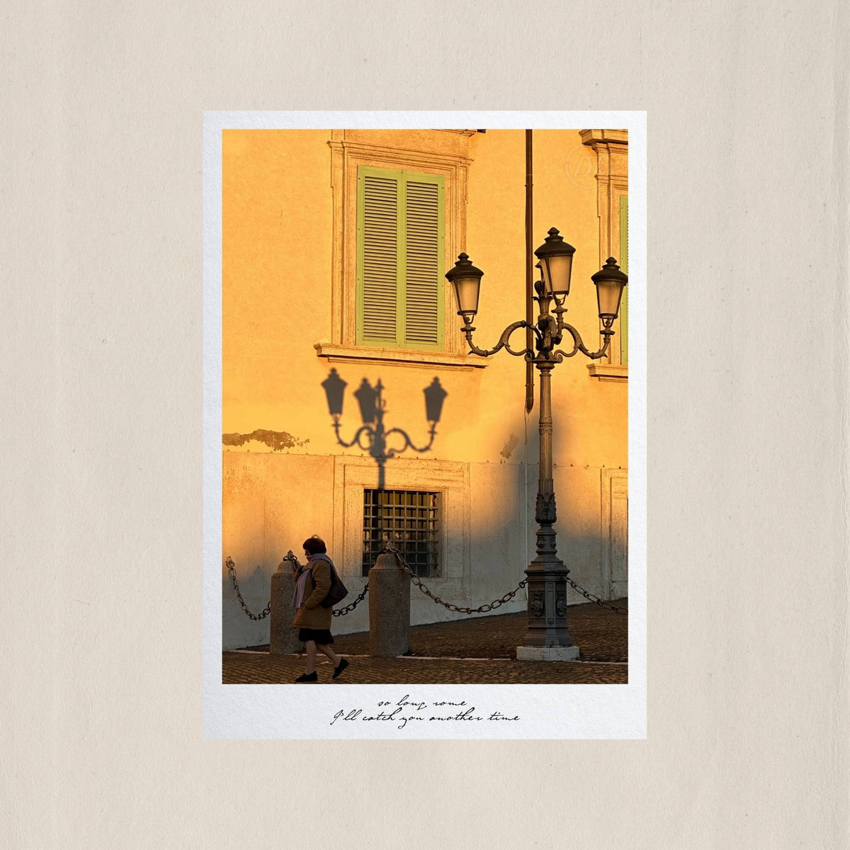 A lone walker passing the golden facade of Palazzo del Quirinale at dusk – Des Épigraphes. Captured by Tolga Avan.